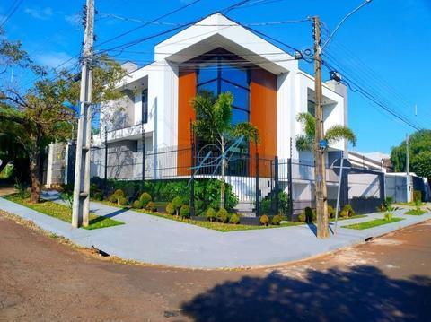 Sobrado à venda em Maringá, Jardim Iguaçu, com 4 suítes, com 235 m²