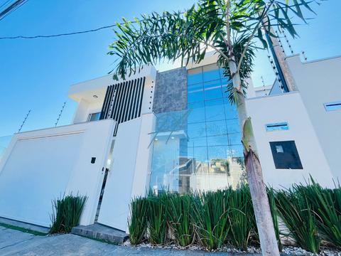 Sobrado à venda em Maringá, Jardim Imperial, com 3 suítes, com 280 m²