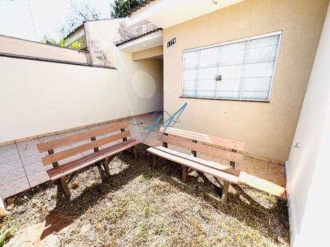 Casa à venda em Maringá, Jardim Paraíso, com 3 quartos, com 77 m²
