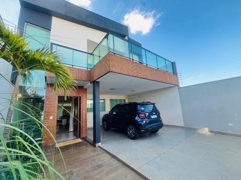 Casa à venda em Maringá, Jardim Higienópolis, com 3 suítes, com 230.5 m²