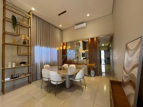 Casa à venda em Maringá, Bom Jardim, com 3 quartos, com 208 m²