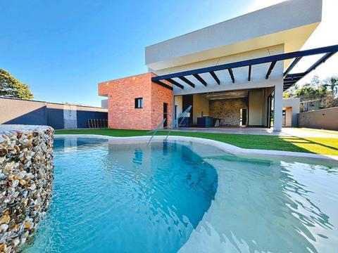 Casa à venda em Maringá, Jardim São Paulo, com 4 suítes, com 320 m², Condominio Monte Hermon