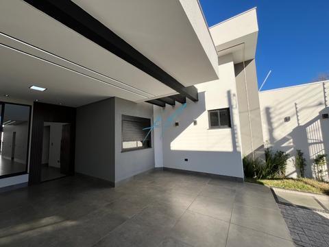 Casa à venda em Maringá, Jardim Iguaçu, com 3 suítes, com 182.5 m²