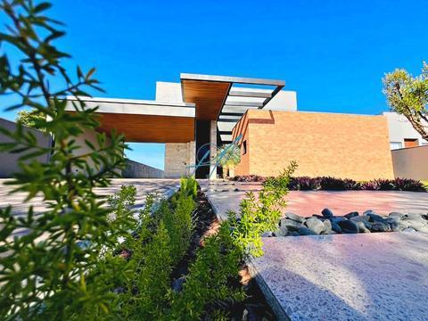 Casa à venda em Maringá, Jardim São Paulo, com 4 suítes, com 320 m², Condominio Monte Hermon