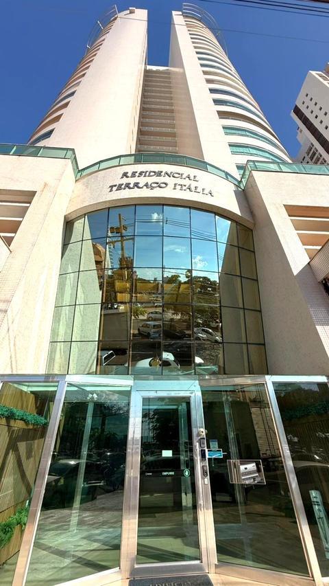 Apartamento à venda em Maringá, Zona 01, com 4 quartos, com 147 m², Residencial Terraço Itália