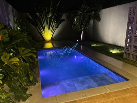 Casa à venda em Maringá, Jardim Alvorada, com 3 quartos, com 140 m²