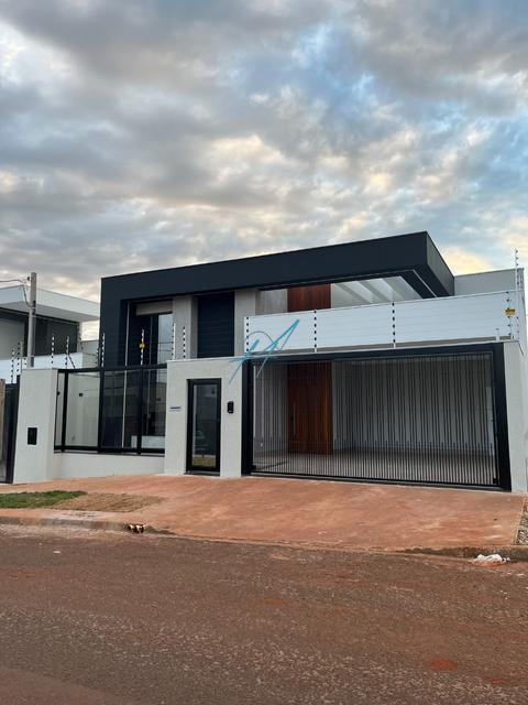 Casa à venda em Maringá, Jardim Munique, com 3 suítes, com 209.55 m²