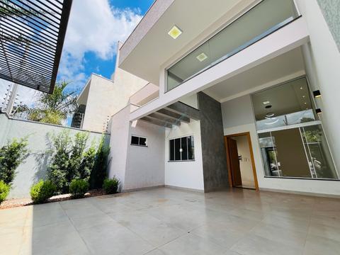 Casa à venda em Maringá, Jardim Petrópolis, com 3 quartos, com 95 m²