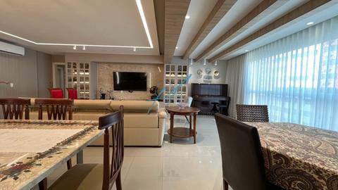 Apartamento à venda em Maringá, Zona 01, com 3 suítes, com 207.2 m², Edifício Solarium